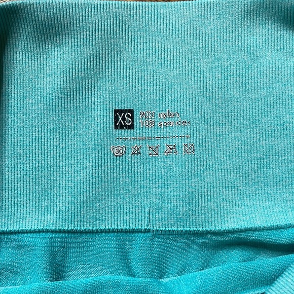 Green light Camo leggings with butt lift - Picture 3 of 3